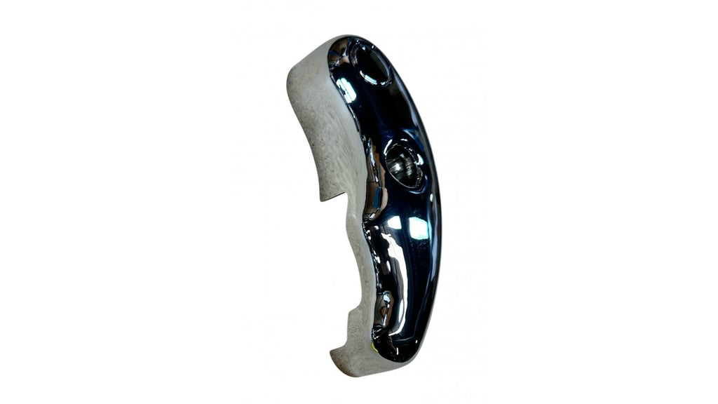 PROTECTEUR DROIT DE L'AXE DE ROUE SEI1-3-2 (SCOOTTERRE OEM)
