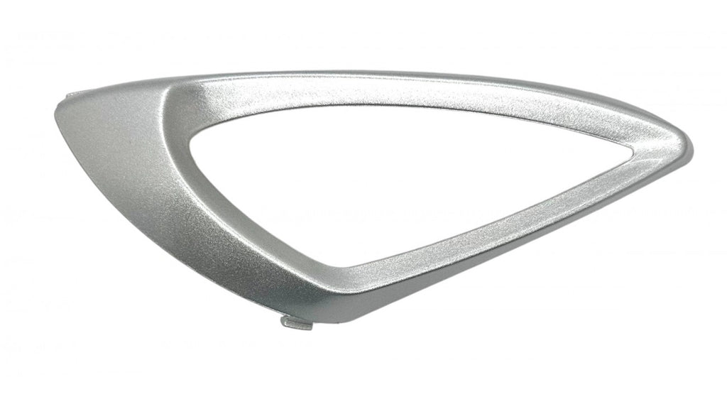 [8] CONTOUR DE FEU ARRIÈRE GAUCHE ARGENT RE3-4-4 (SCOOTTERRE OEM)