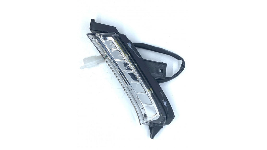 [8] CLIGNOTANT AVANT-BAS GAUCHE RI6-4-3 (SCOOTTERRE OEM)
