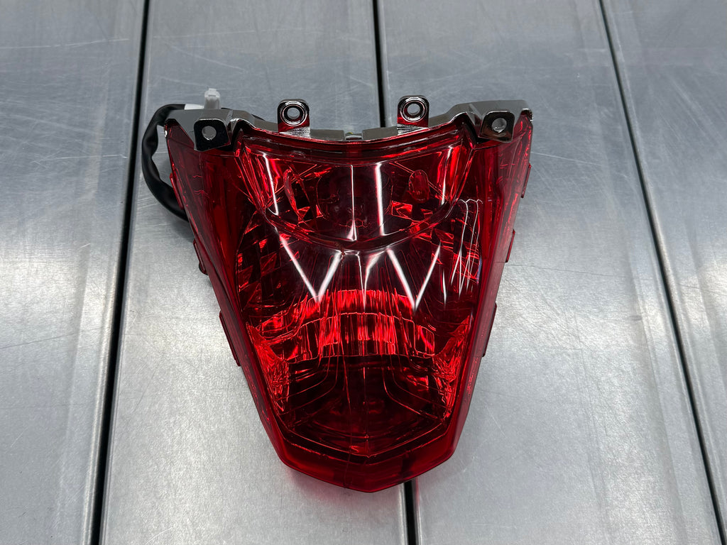 [#1] Tail Light Yamaha OEM (Bws/Zuma 50F & 50X) (Cassé)