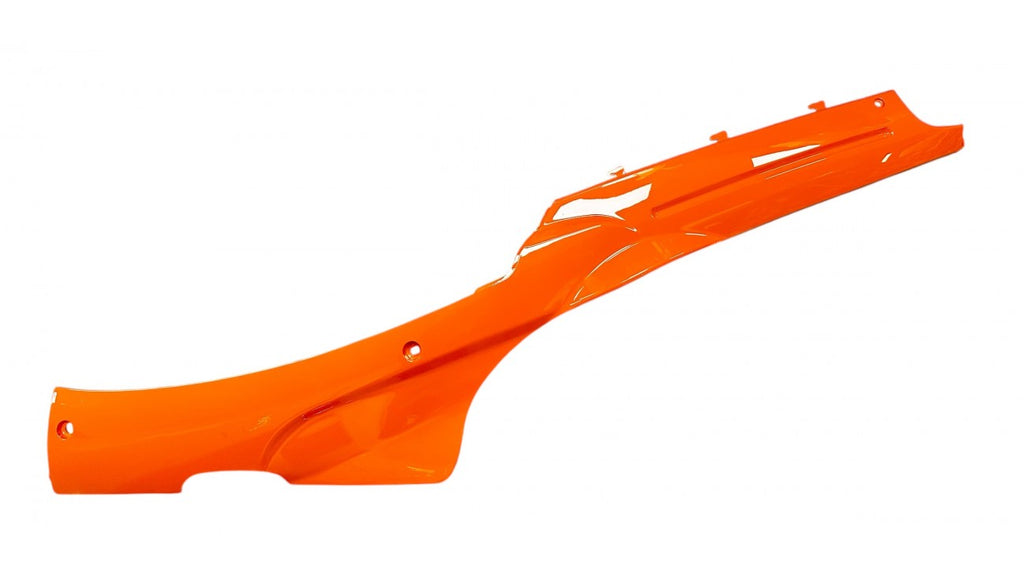 [361] PIÈCE DE PROTECTION GAUCHE BAS ORANGE CLAIR 2021-2022 SEO3-1-5 (SCOOTTERRE OEM)
