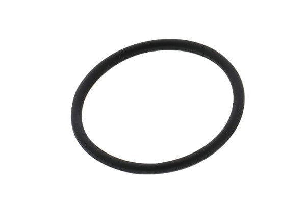 Voici le joint d'étanchéité pour la pompe à huile PGO, il est nécessaire pour évité une fuite d'air moteur. Convient pour tout les modèles PGO 50cc 2 temps. 