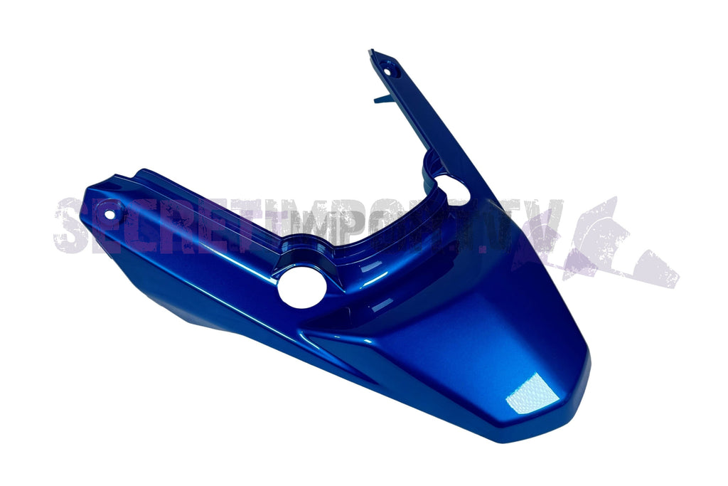 Tail Light Cover Cyan Blue (Bws/Zuma 50F & 50X) 2012+ - Face Arrière Bleu Cyan (Bws/Zuma 50F & 50X) 2012+ 1CD-F1741-00-P3 Voici la face arrière d'origine Yamaha OEM. Elle est de couleur bleu cyan et convient pour les modèles Yamaha Bws Zuma 50F & Yamaha Bws Zuma 50FX 2012+ 50cc 4 temps. Here is the original Yamaha OEM rear panel. It is cyan blue in color and suitable for Yamaha Bws Zuma 50F & Yamaha Bws Zuma 50FX 2012+ 50cc 4-stroke models.