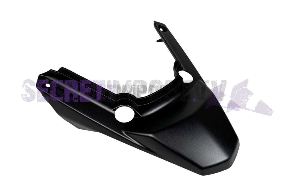 Tail Light Cover Matte Black (Bws/Zuma 50F & 50X) 2012+ - Face Arrière Noir Mat (Bws/Zuma 50F & 50X) 2012+ 1CD-F1741-00-P4 Voici la face arrière d'origine Yamaha OEM. Elle est de couleur gris mat et convient pour les modèles Yamaha Bws Zuma 50F & Yamaha Bws Zuma 50FX 2012+ 50cc 4 temps. Here is the original Yamaha OEM rear panel. It is matt gray in color and suitable for Yamaha Bws Zuma 50F & Yamaha Bws Zuma 50FX 2012+ 50cc 4-stroke models.